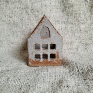 Tealight candle ceramic house 1